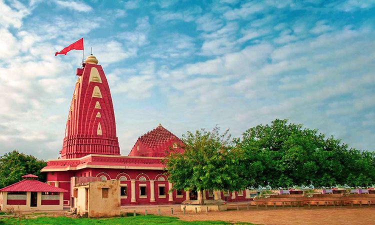 नागेश्वर ज्योतिर्लिंग मंदिर के पास घूमने की जगहें - Places to visit near Nageshwar Jyotirlinga Temple